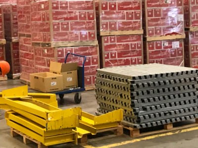 padėklų lentynos DHL Riga 3